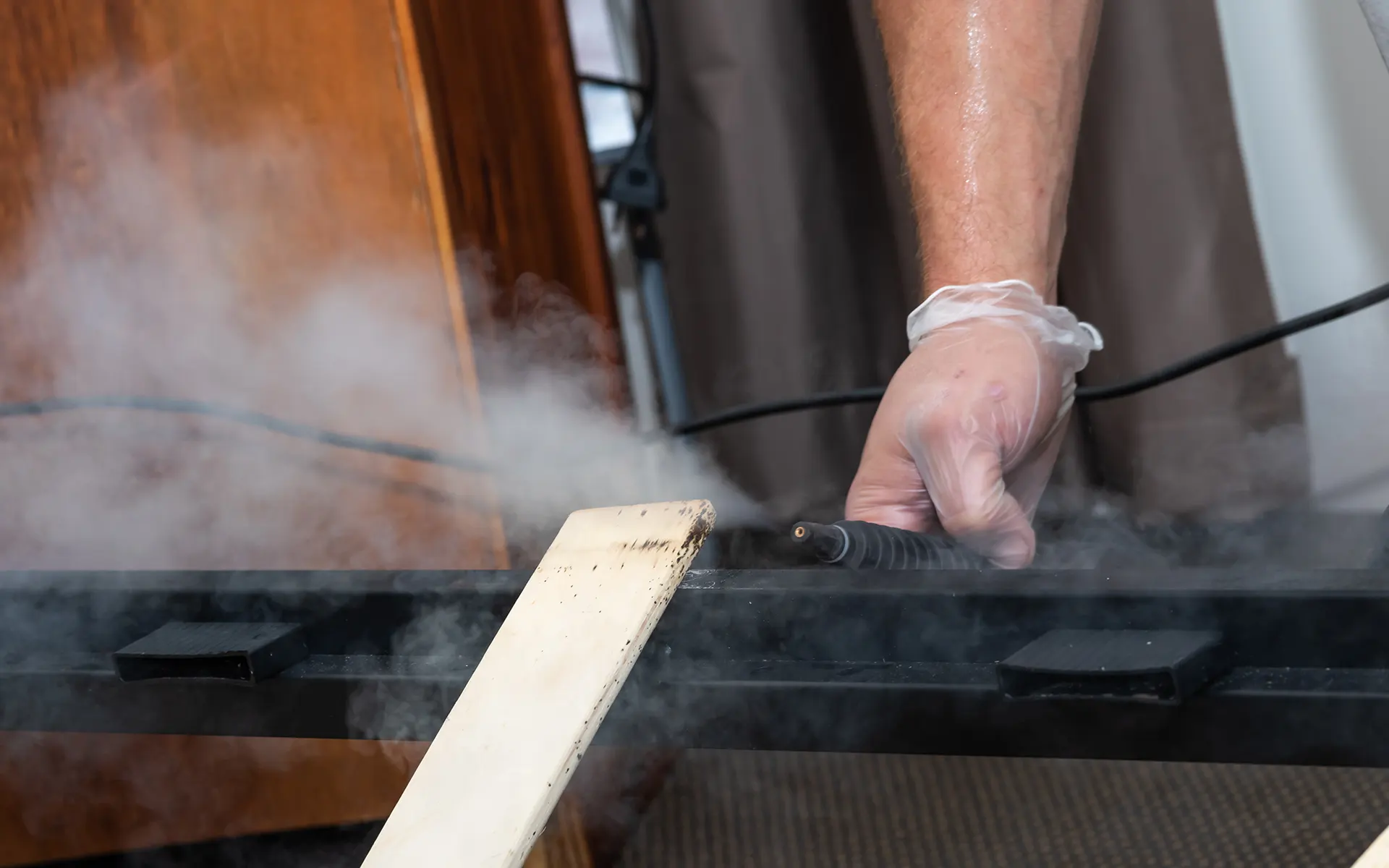 Traitement thermique par vapeur sèche